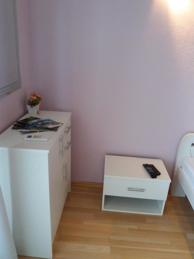 Апартаменты Nikirent Zelenika Studios Херцег-Нови-13