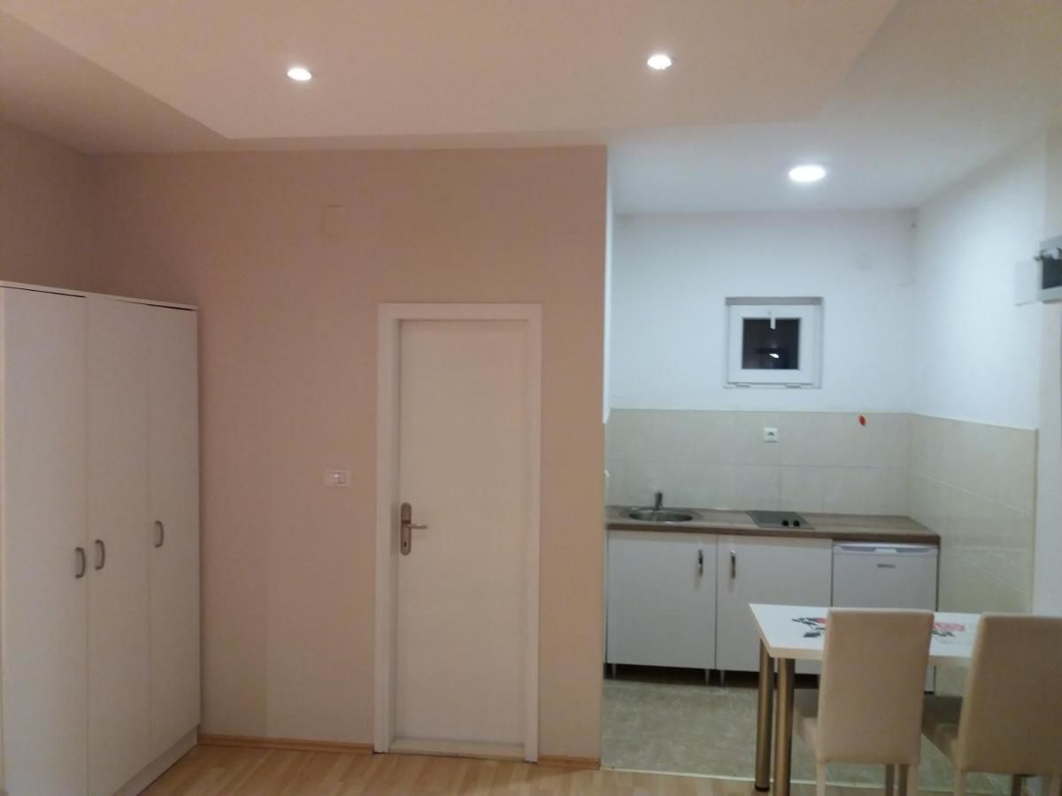 Апартаменты Nikirent Zelenika Studios Херцег-Нови-19