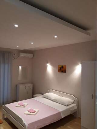 Апартаменты Nikirent Zelenika Studios Херцег-Нови Номер-студио-19