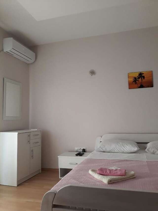 Апартаменты Nikirent Zelenika Studios Херцег-Нови-3