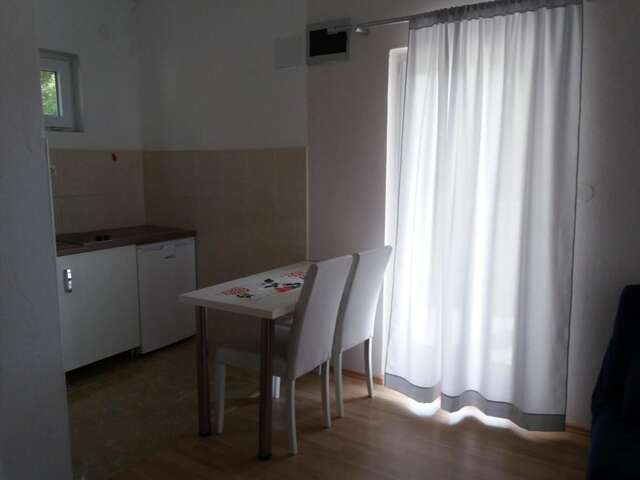 Апартаменты Nikirent Zelenika Studios Херцег-Нови-19