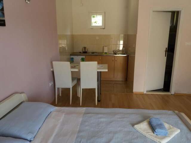 Апартаменты Nikirent Zelenika Studios Херцег-Нови-9